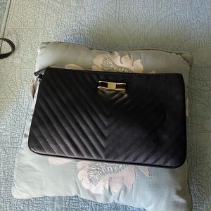 NEW: Naturalizer clutch purse